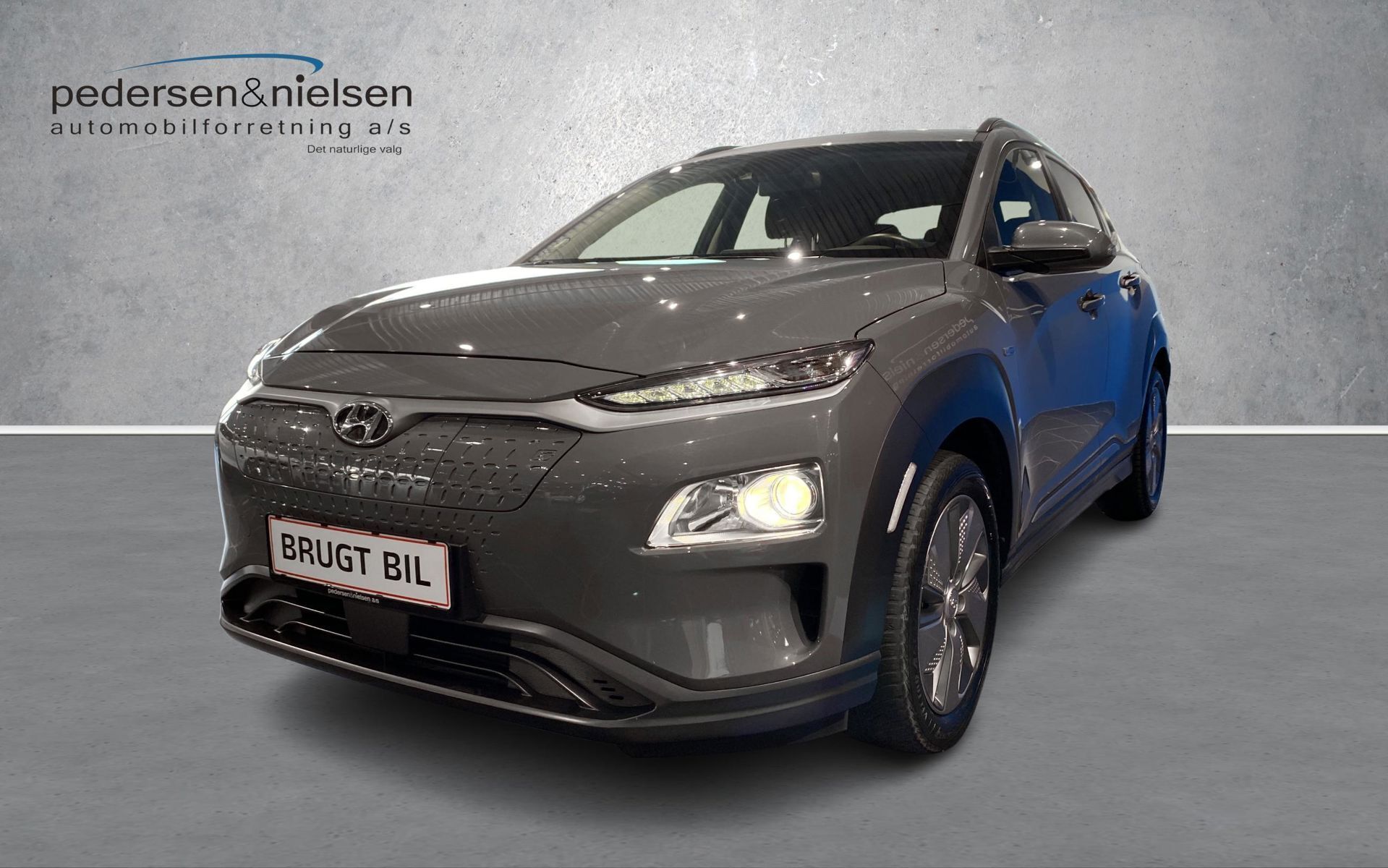 Grå Hyundai Kona fra 2020 set udefra