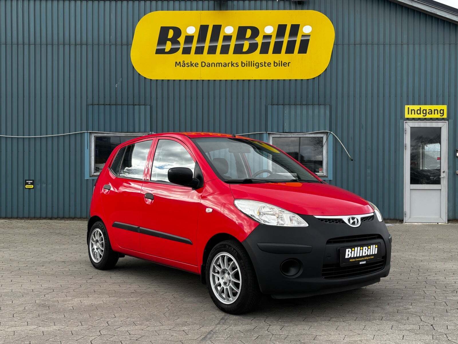 Rød Hyundai i10 fra 2010