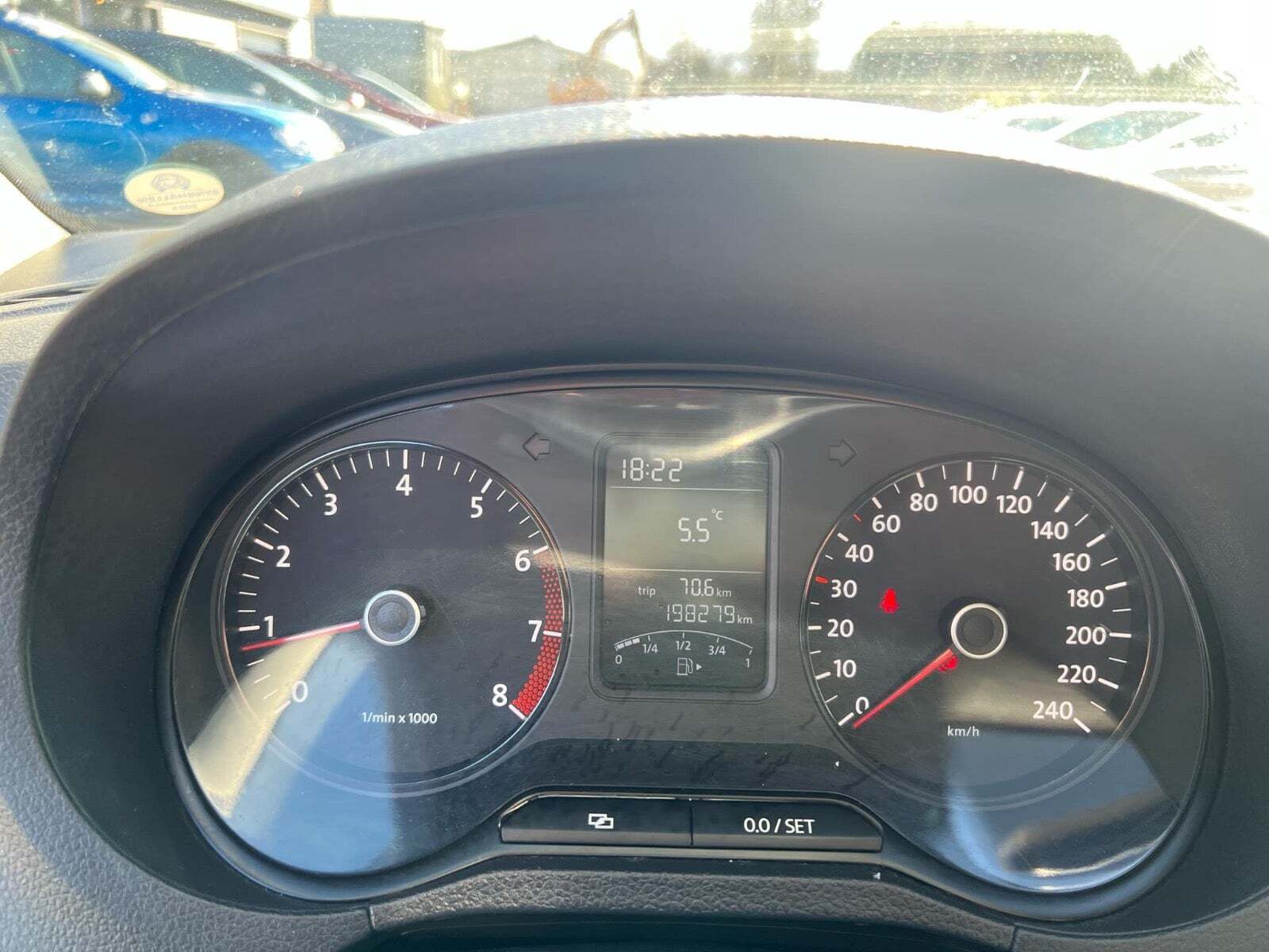 Grå VW Polo fra 2011