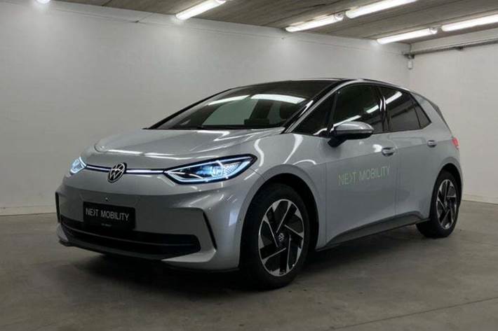 Sølv VW ID.3 fra 2024 set udefra