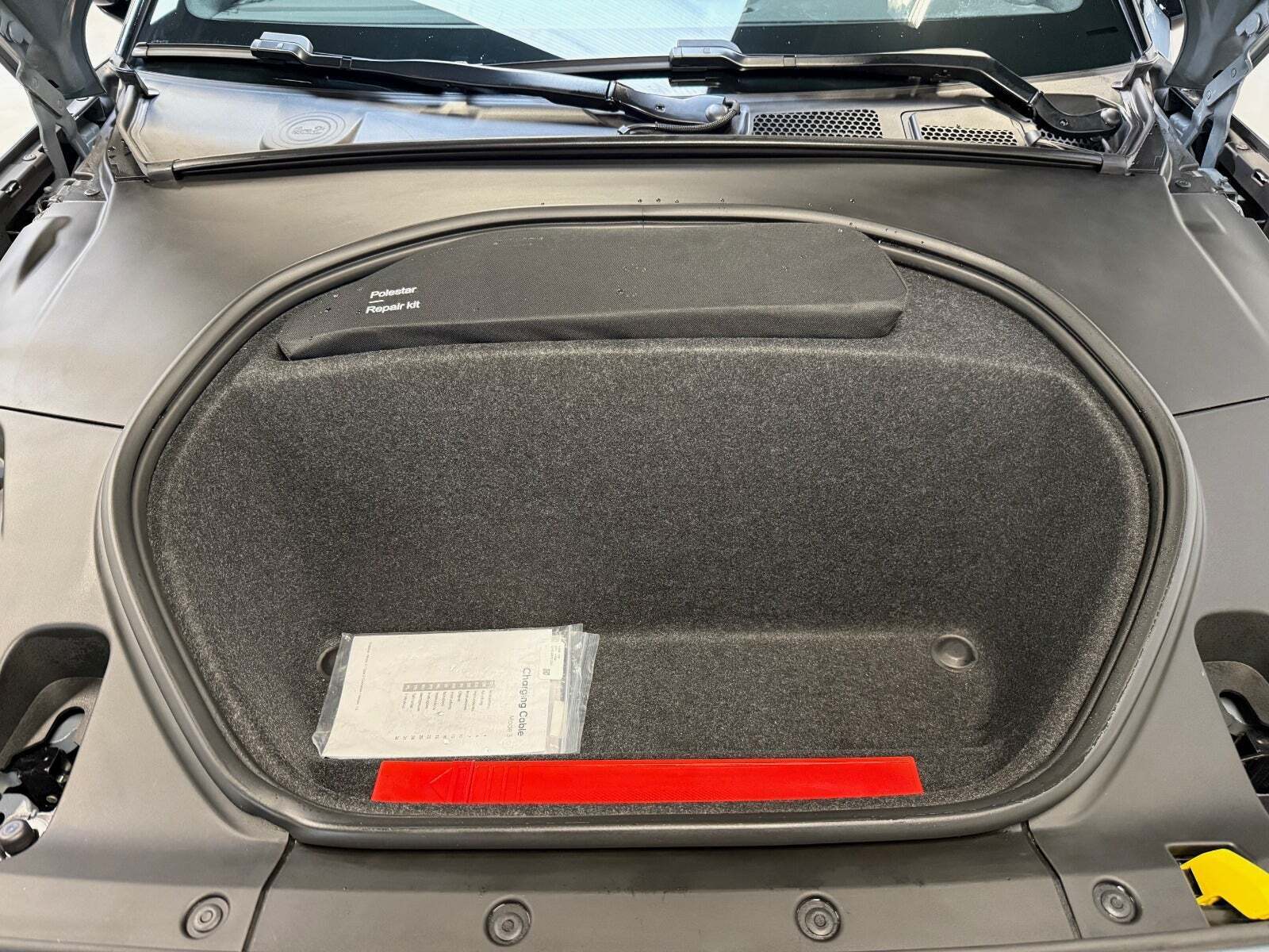 Grå Polestar 2 fra 2023