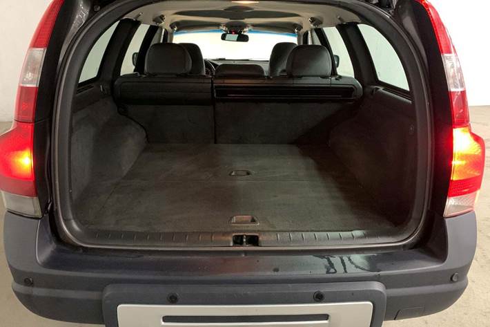 Brun Volvo XC70 fra 2005