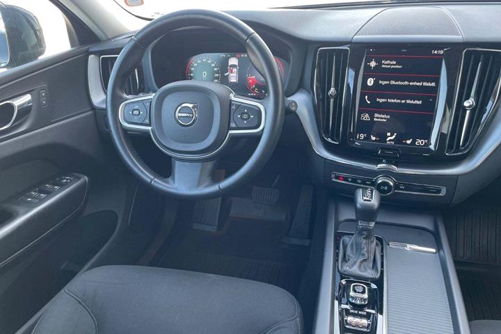 Sort Volvo XC60 fra 2019