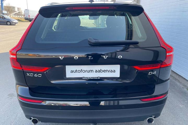 Sort Volvo XC60 fra 2019