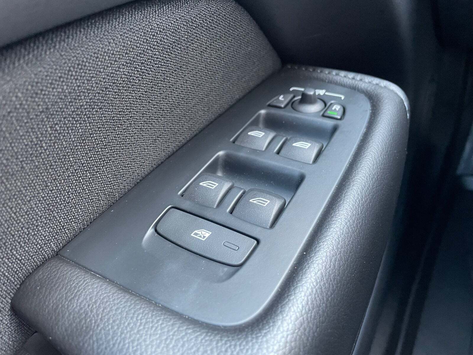 Sort Volvo XC60 fra 2019