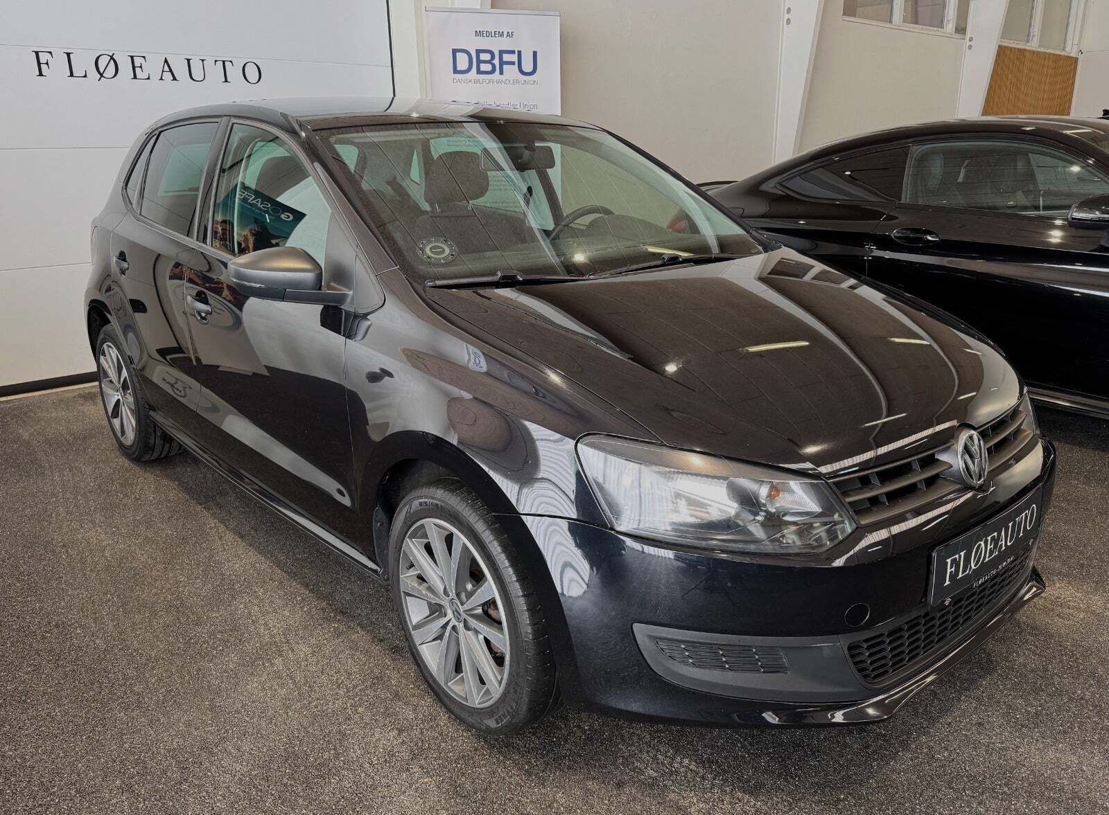undefined VW Polo fra 2014 set udefra