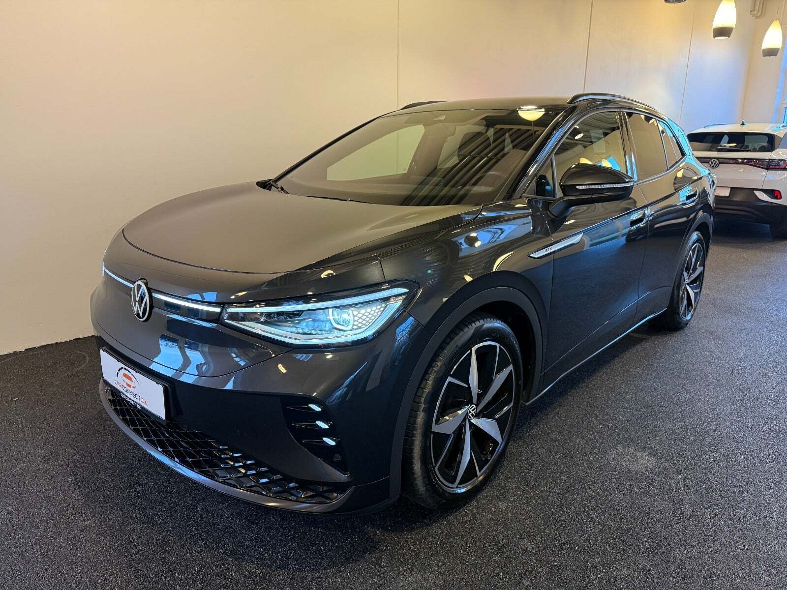 Gul VW ID.4 fra 2021 set udefra