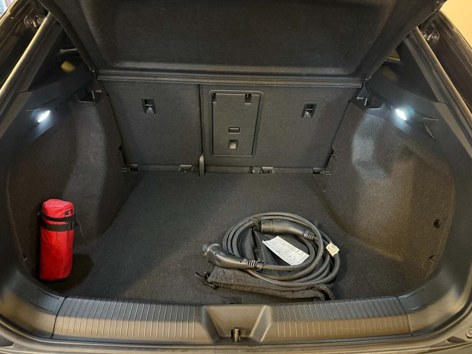 Gul VW ID.4 fra 2021