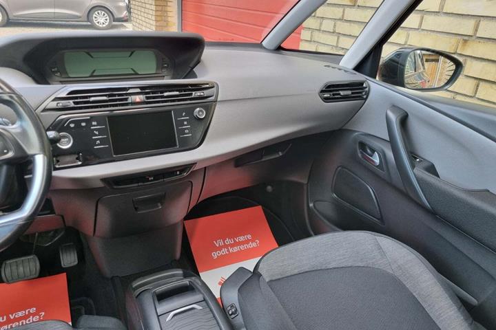 Sort Citroën C4 SpaceTourer fra 2020 set indefra
