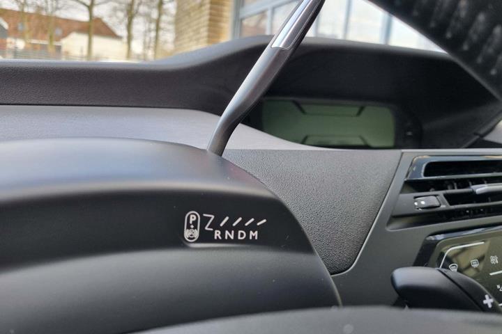 Sort Citroën C4 SpaceTourer fra 2020 set indefra