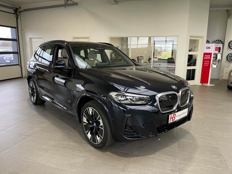 BMW iX3 Charged M-Sport