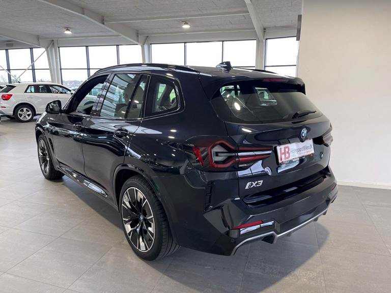 BMW iX3 Charged M-Sport