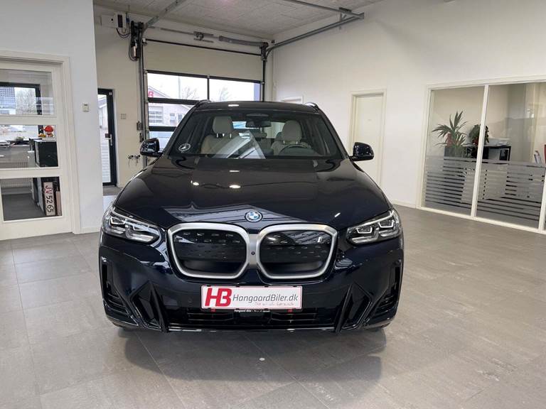 BMW iX3 Charged M-Sport