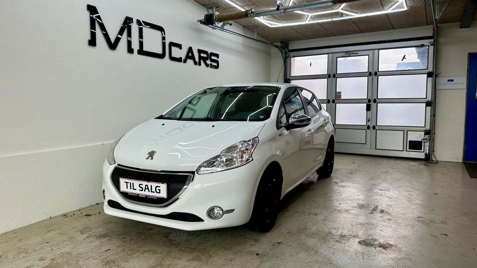 undefined Peugeot 208 fra 2014 set udefra