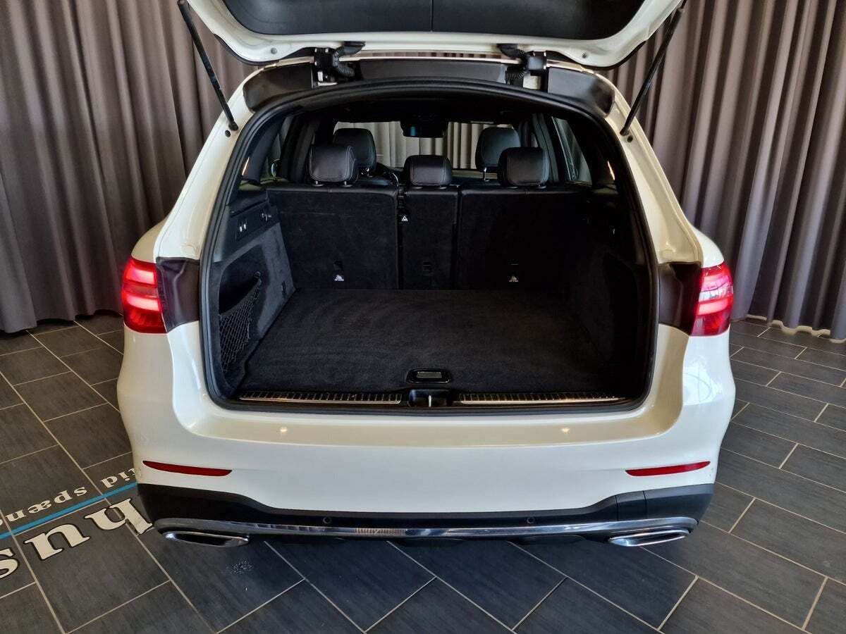 Hvid Mercedes GLC350 d fra 2017
