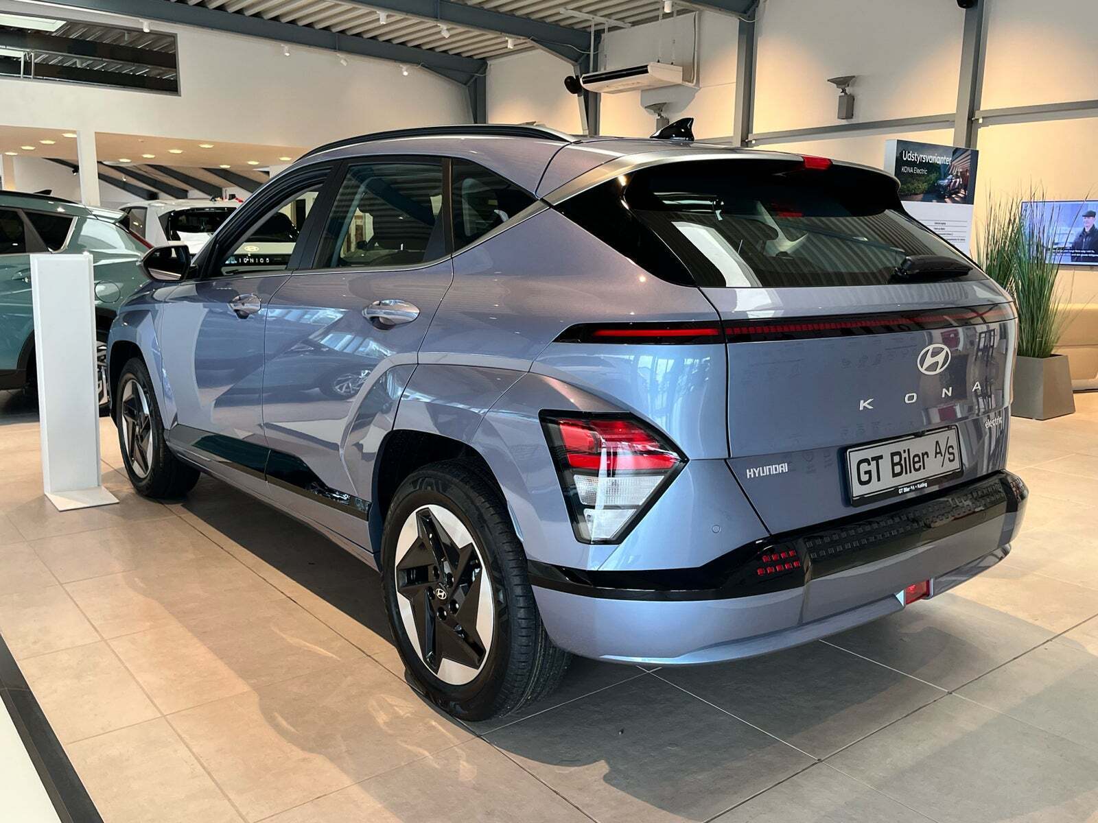 Blå Hyundai Kona fra 2025