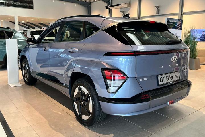 Blå Hyundai Kona fra 2025