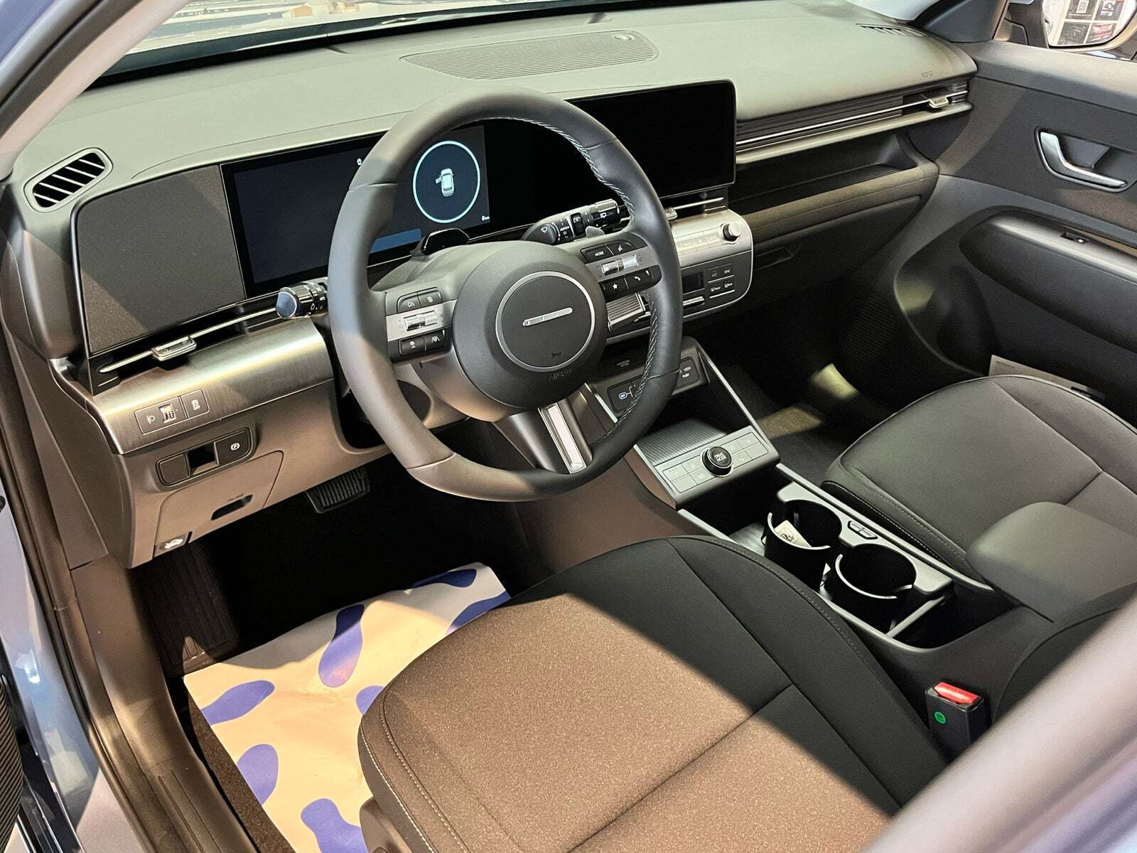 Blå Hyundai Kona fra 2025