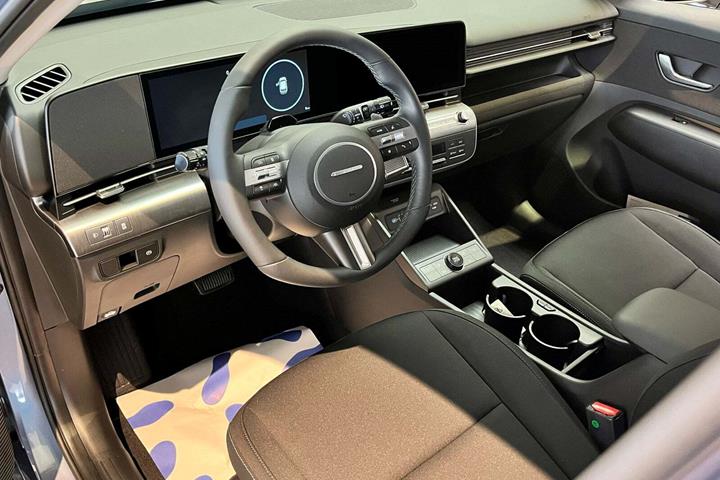 Blå Hyundai Kona fra 2025