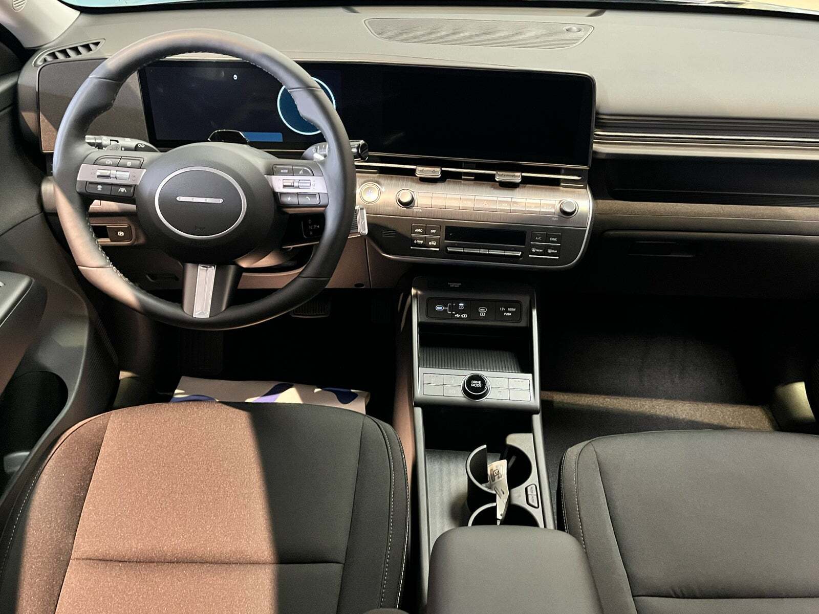 Blå Hyundai Kona fra 2025