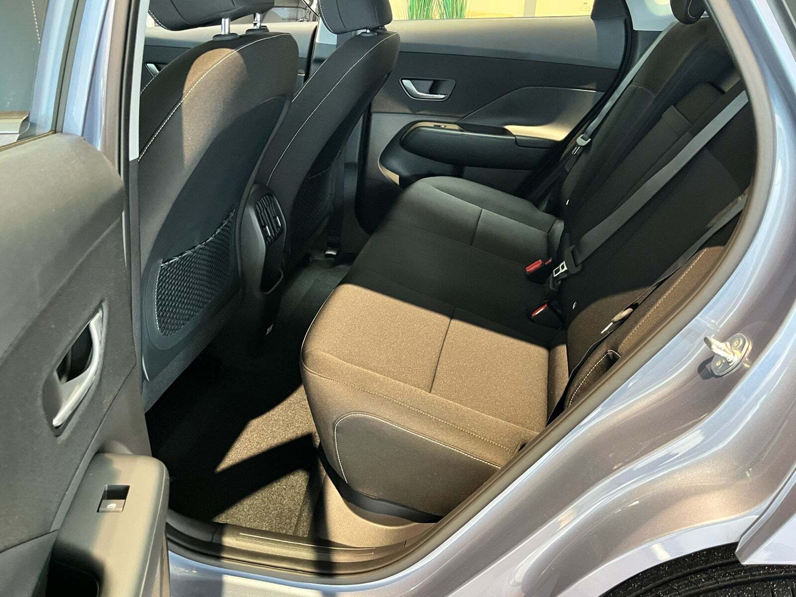 Blå Hyundai Kona fra 2025