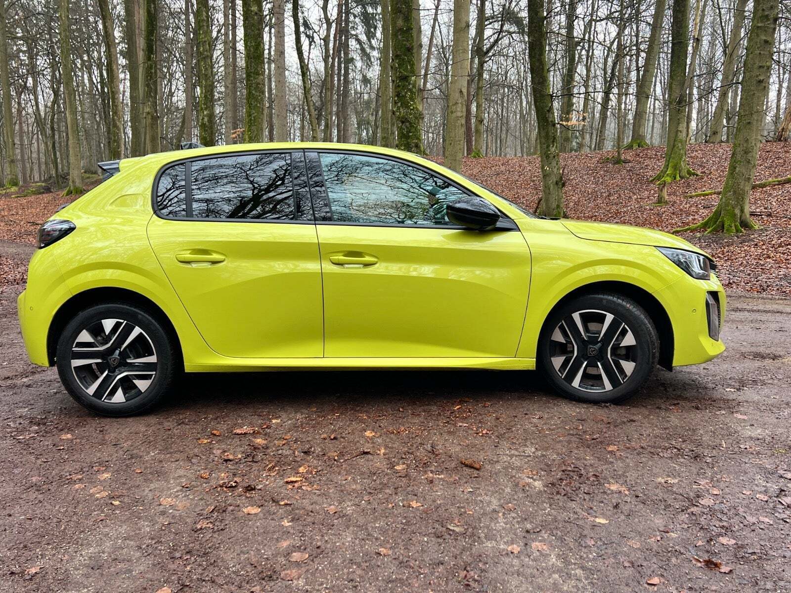 Peugeot 208 1,2 PureTech 100 Allure+