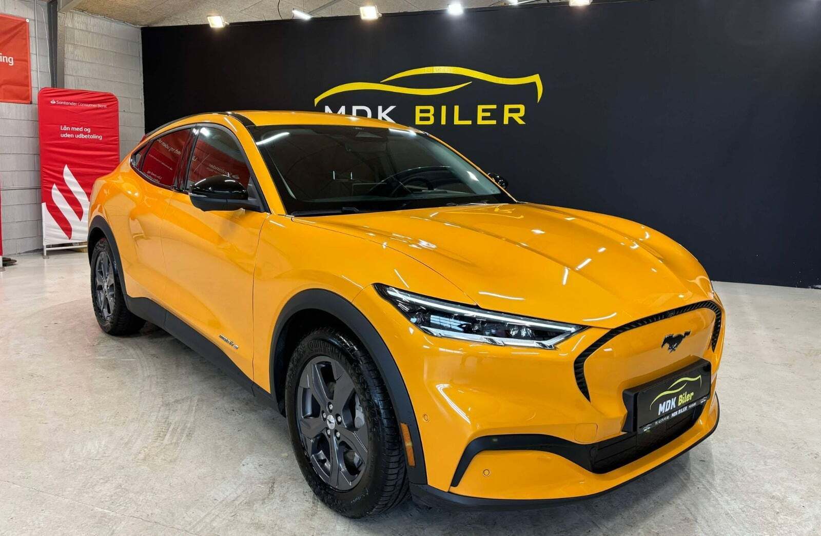 undefined Ford Mustang Mach-E fra 2023 set udefra