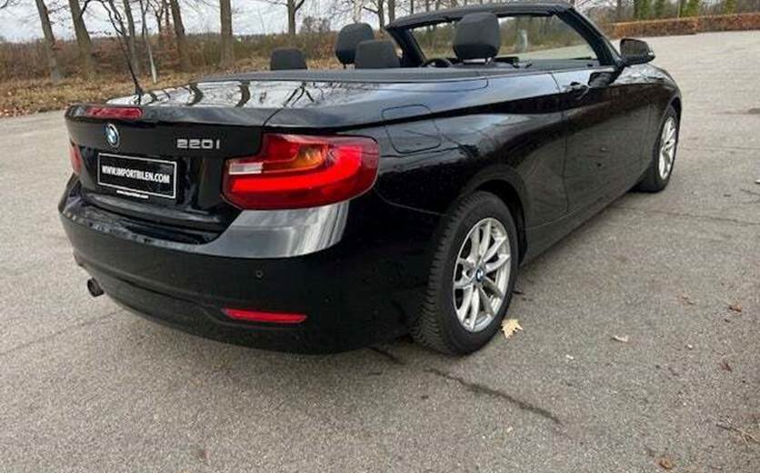 BMW 220i