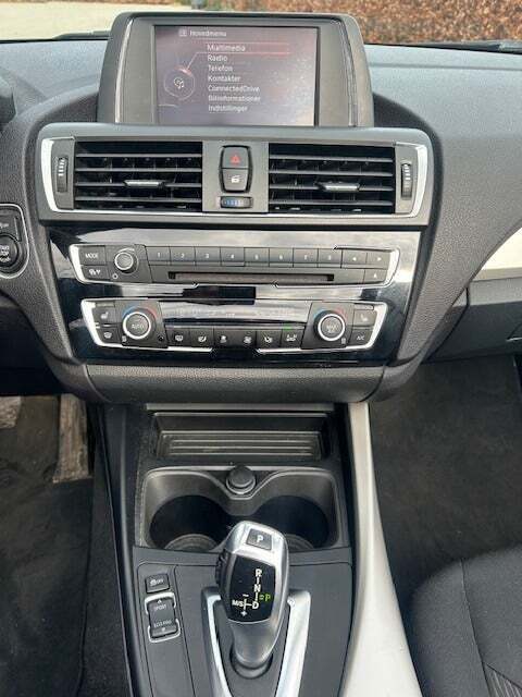 Sort BMW 220i fra 2016