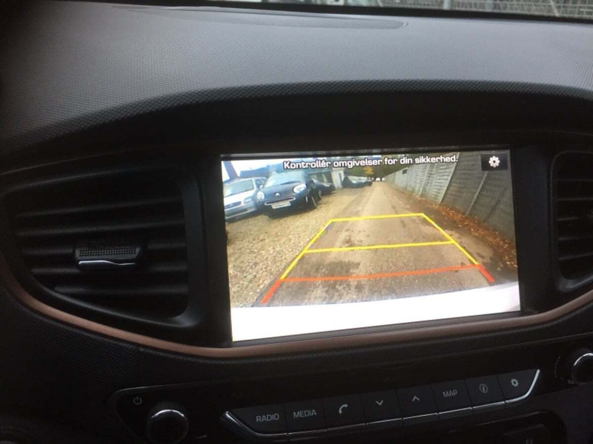 Hvid Hyundai Ioniq fra 2019