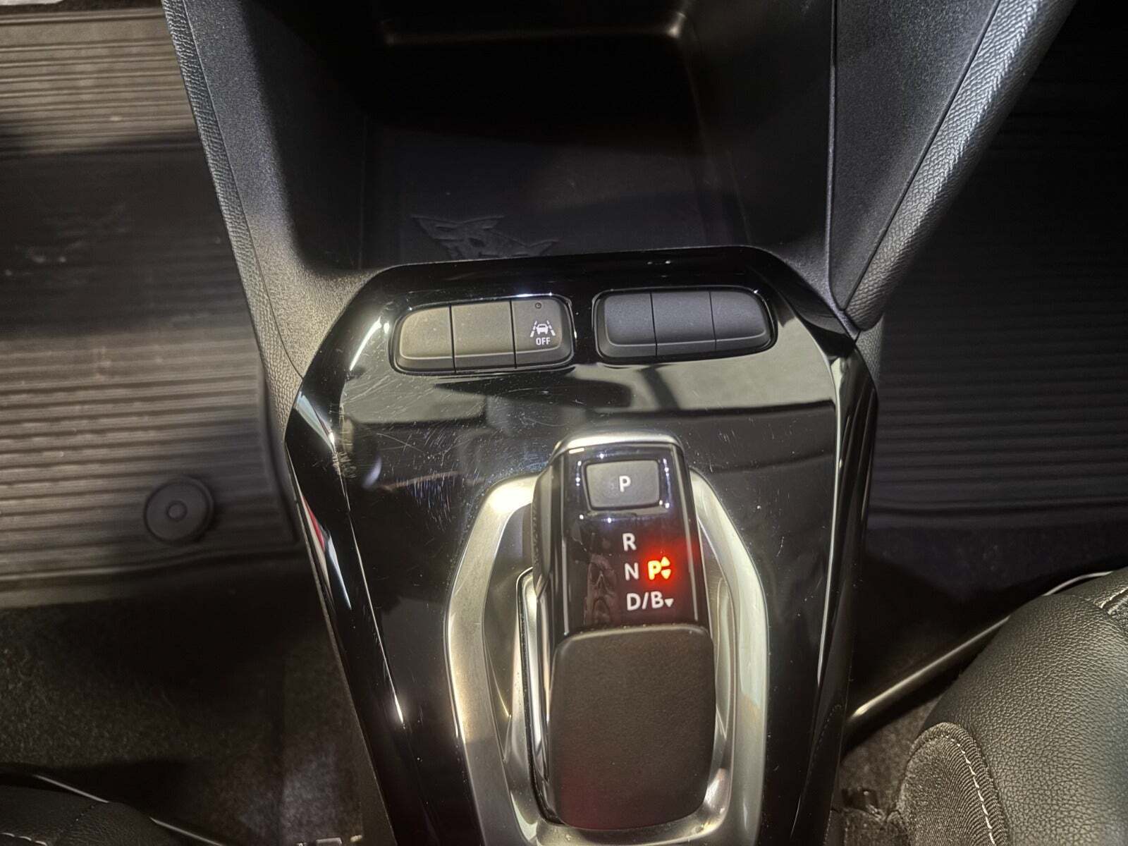 Rød Opel Corsa-e fra 2020