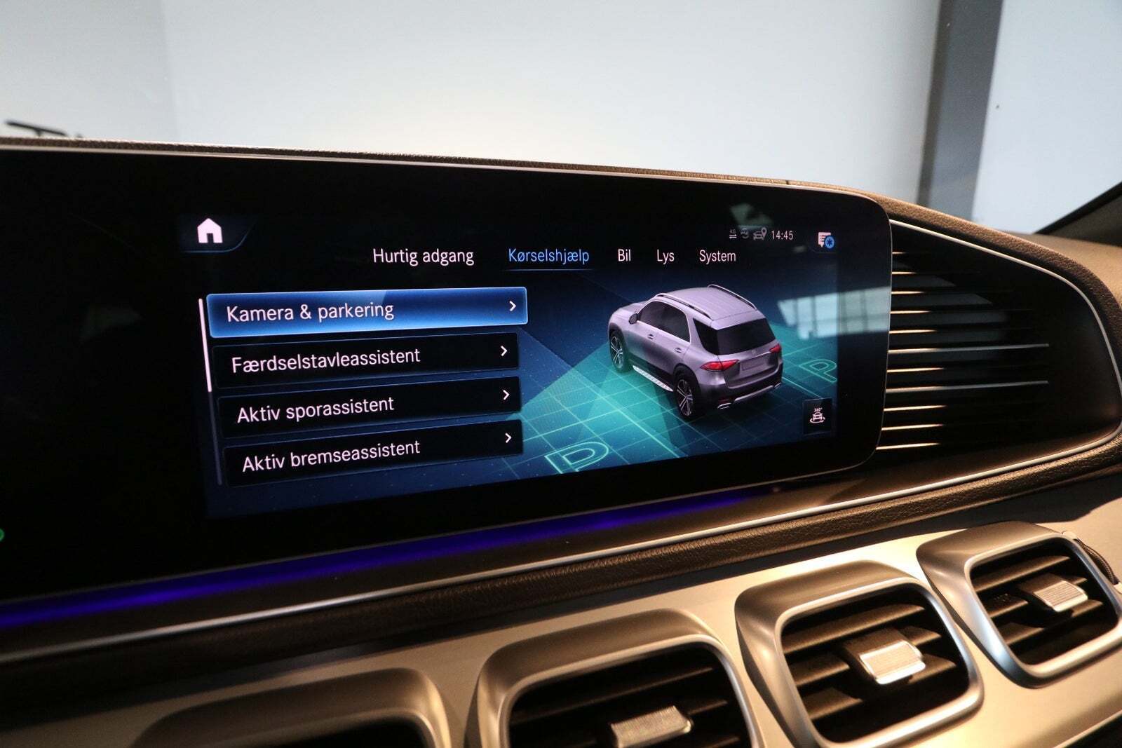 Sort Mercedes GLE450 fra 2019