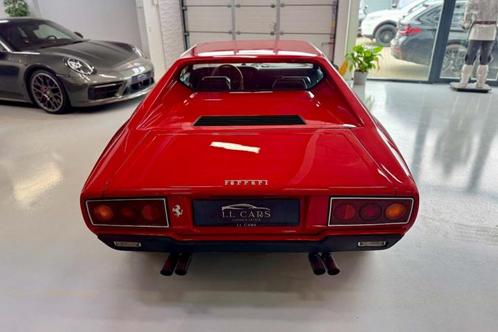 Rød Ferrari 308 fra 1975