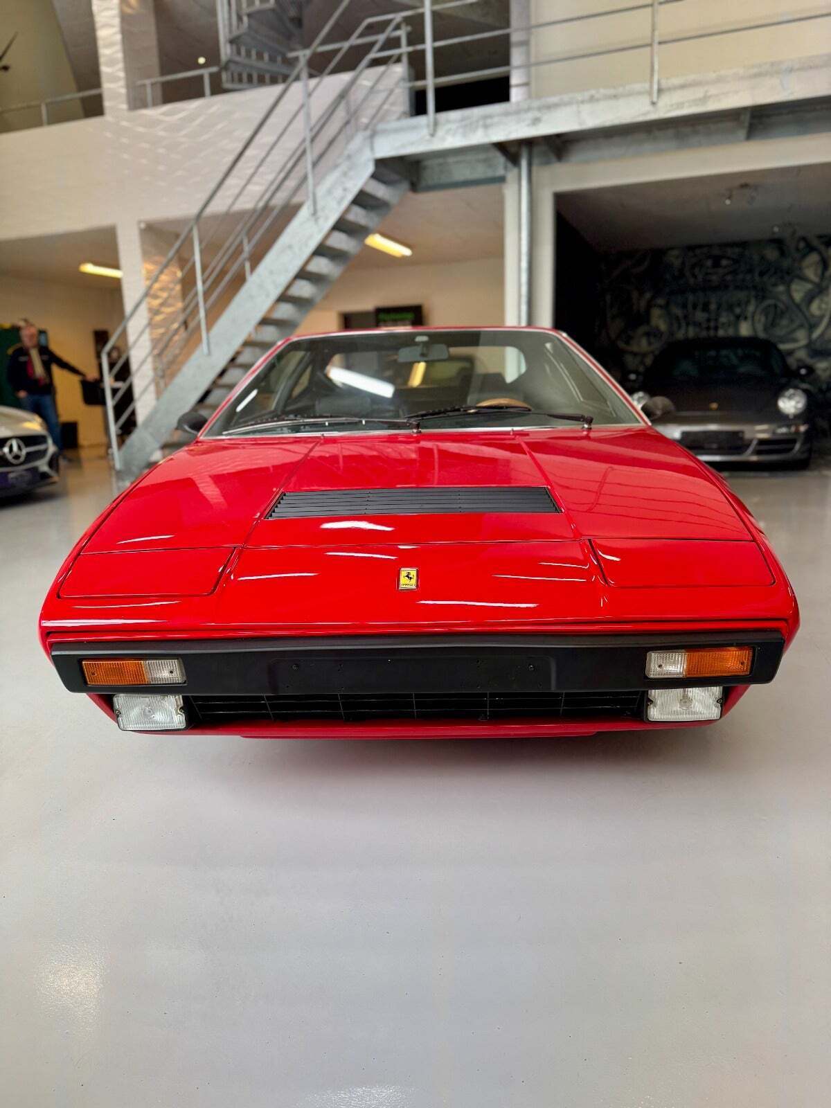 Rød Ferrari 308 fra 1975