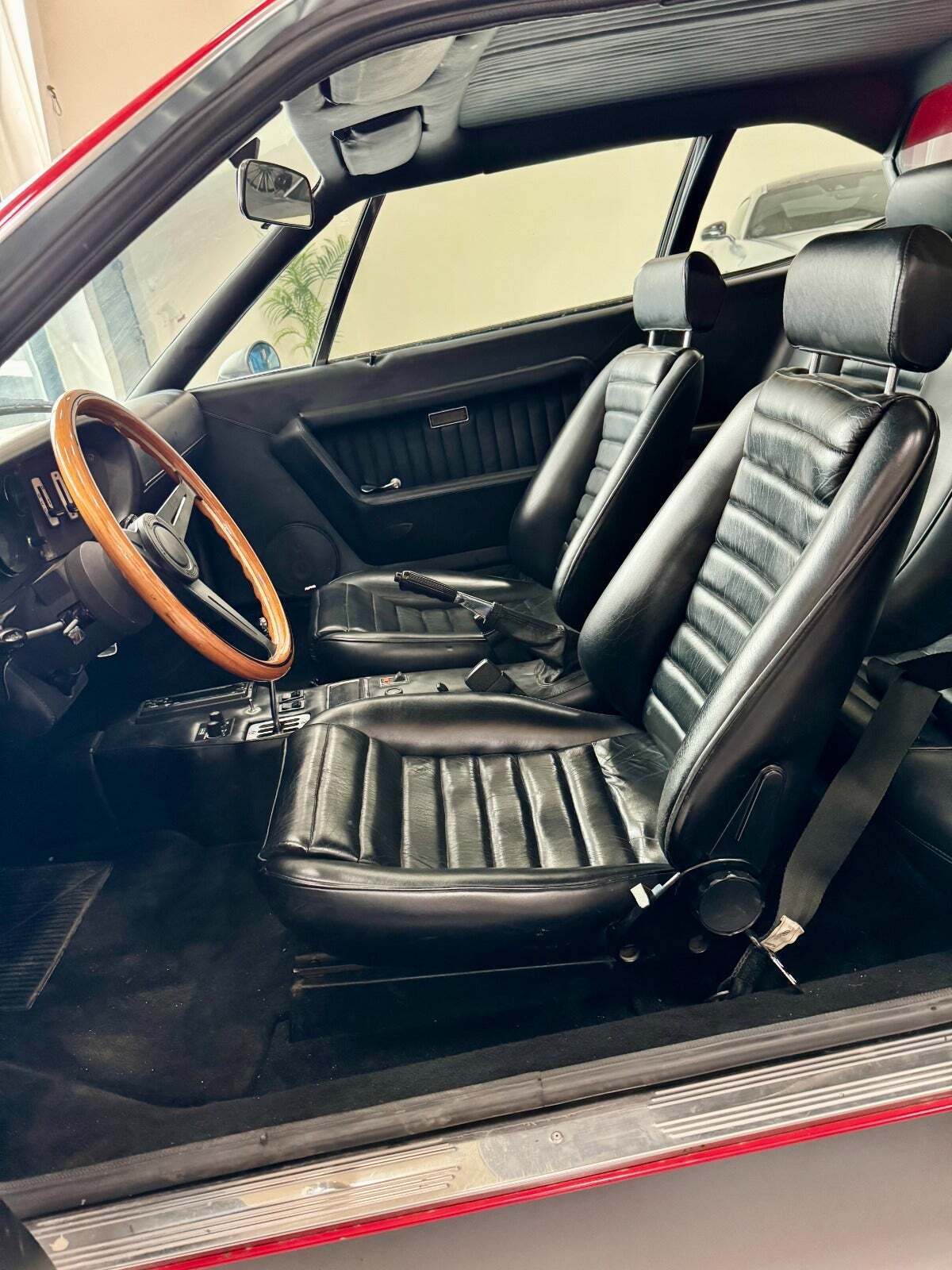 Rød Ferrari 308 fra 1975