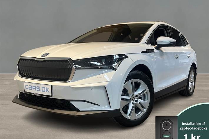 Hvid Skoda Enyaq iV fra 2025 set udefra