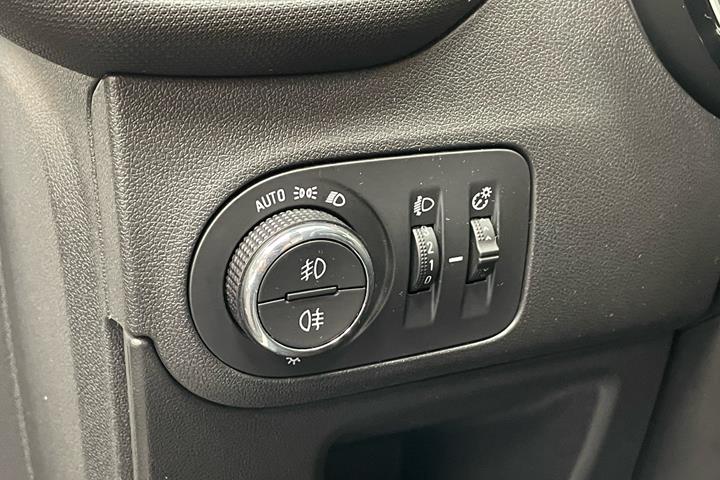 undefined Opel Crossland fra 2021 set indefra