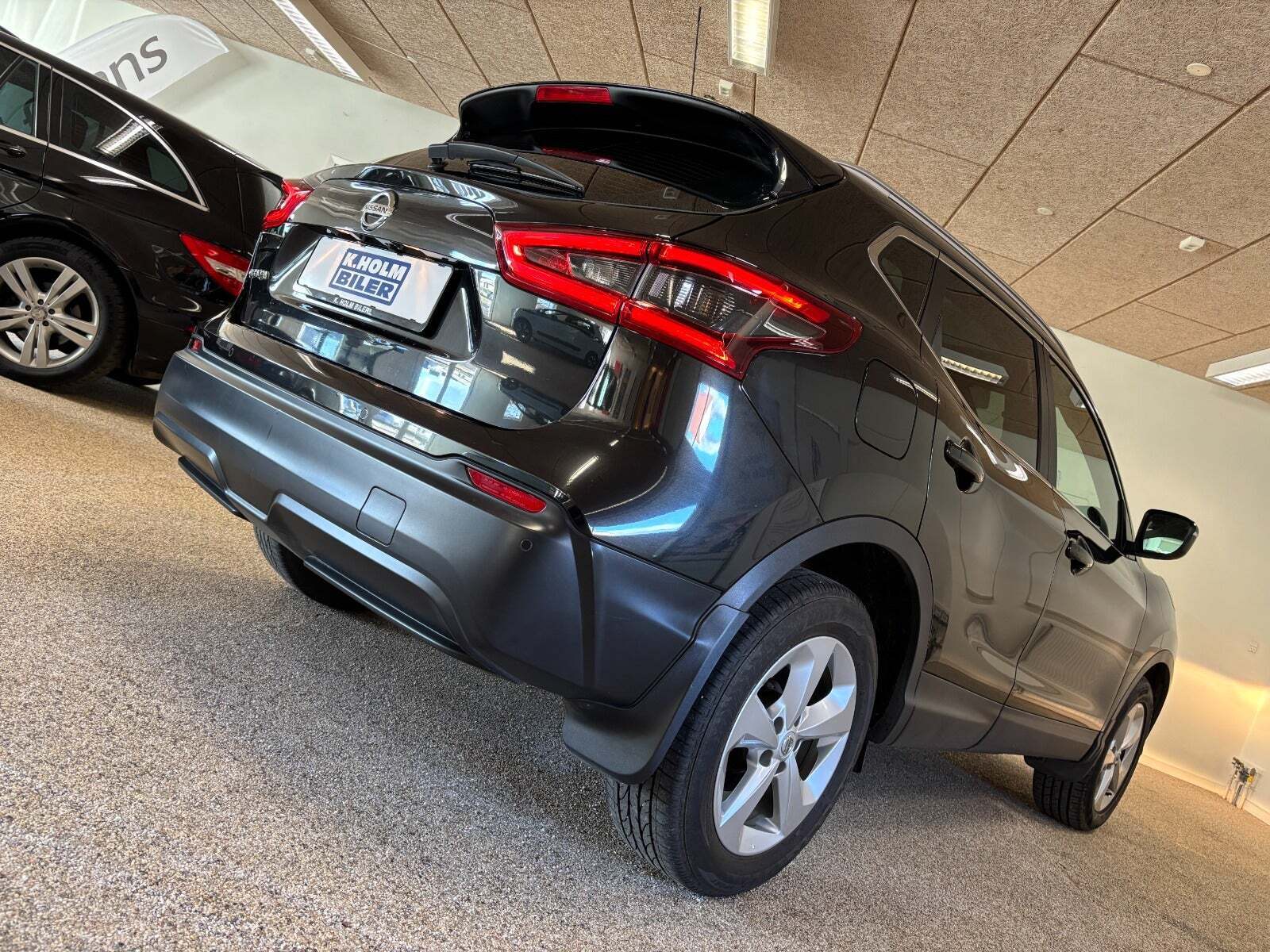 Sort Nissan Qashqai fra 2020