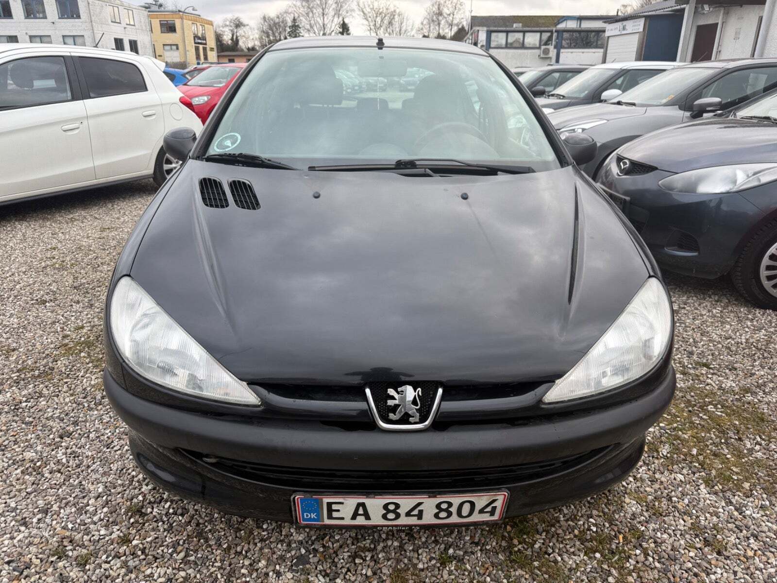Sort Peugeot 206 fra 2003