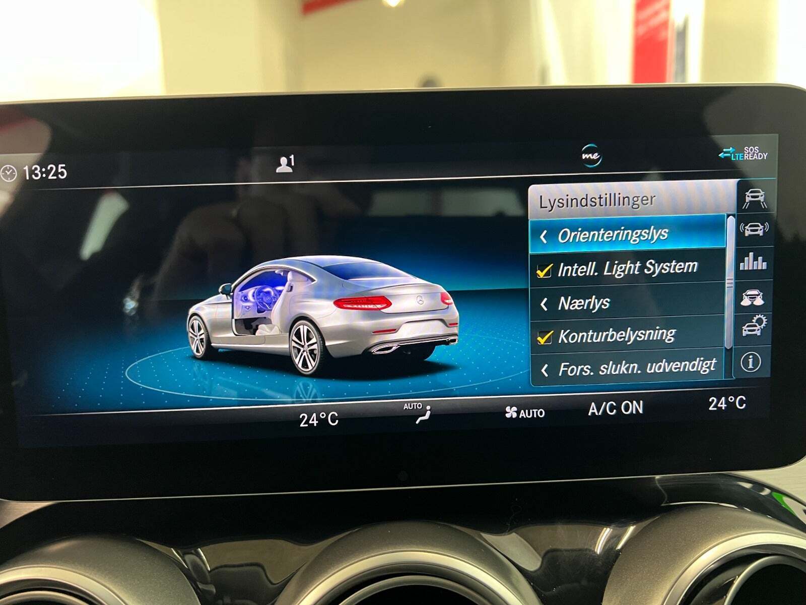 Grå Mercedes C220 d fra 2018
