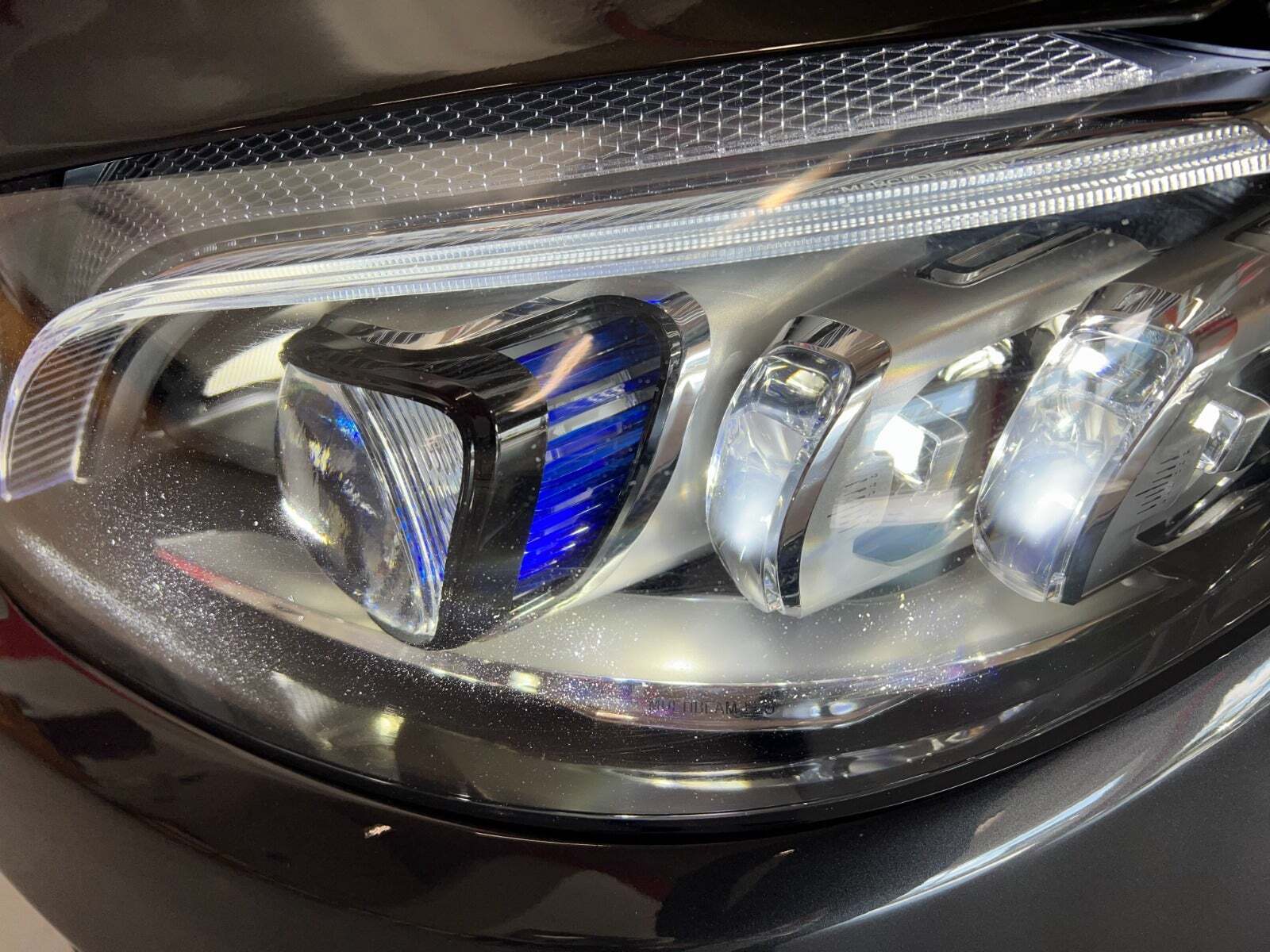 Grå Mercedes C220 d fra 2018