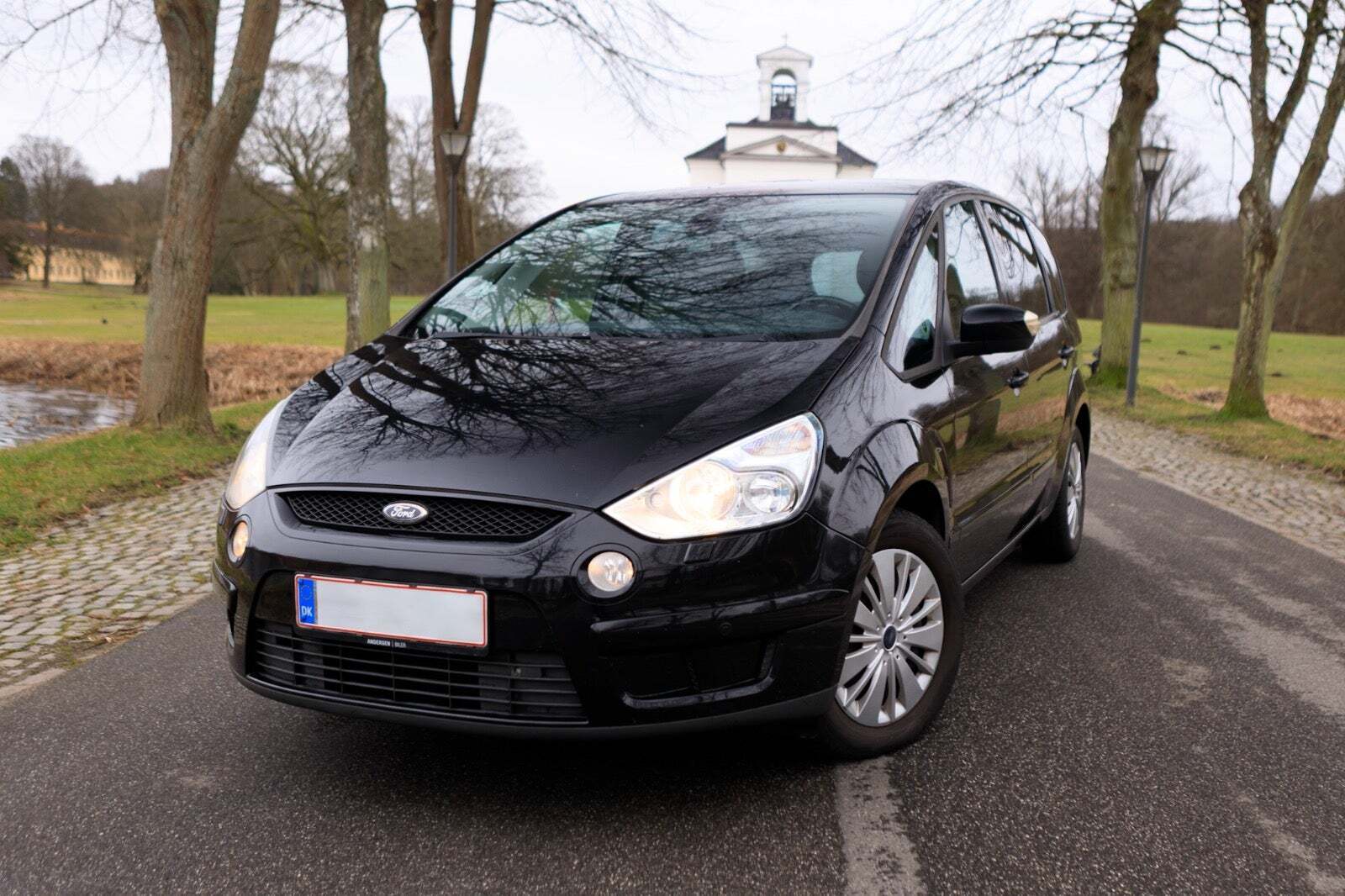 undefined Ford S-MAX fra 2010 set udefra