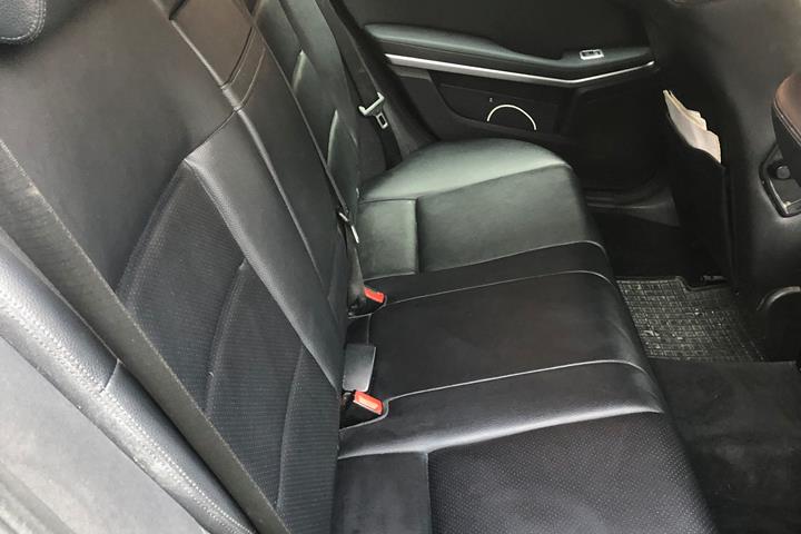 Sort Mercedes E-Klasse fra 2012