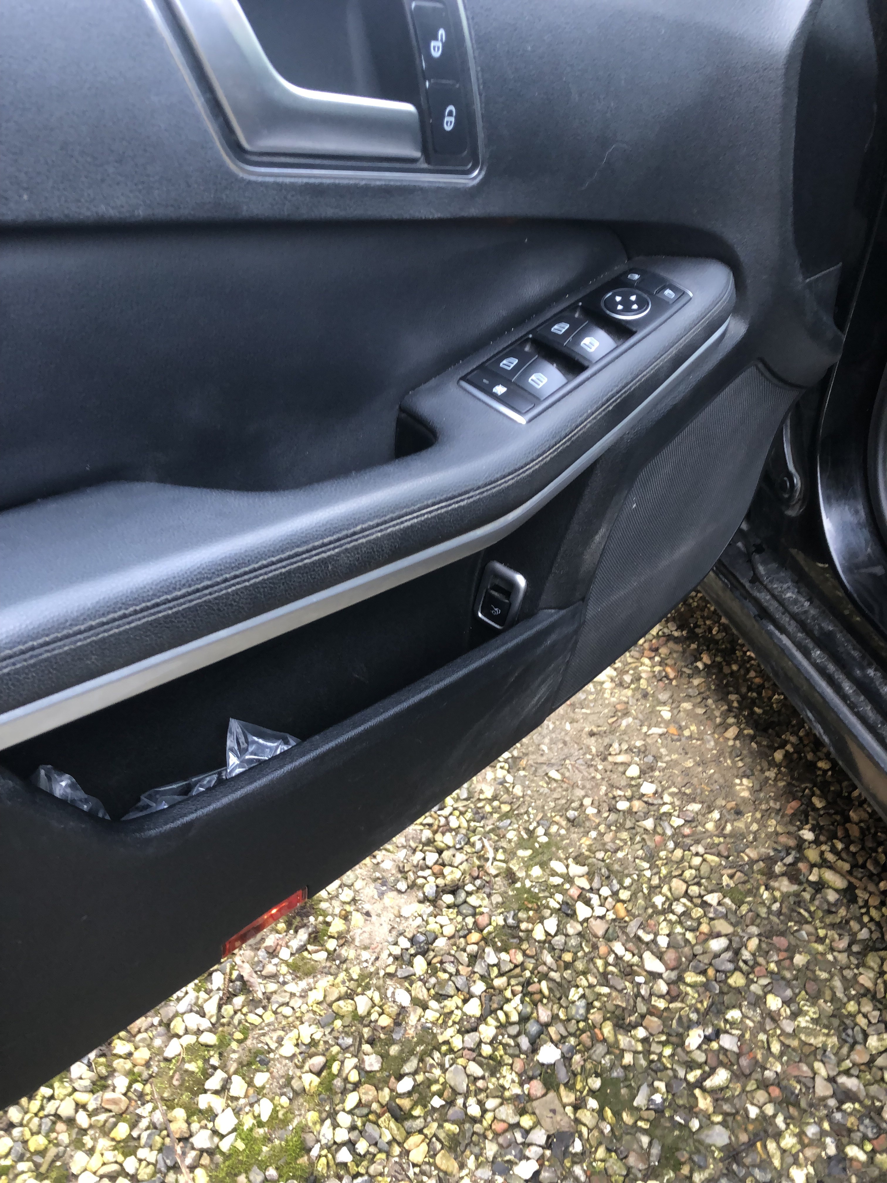 Sort Mercedes E-Klasse fra 2012