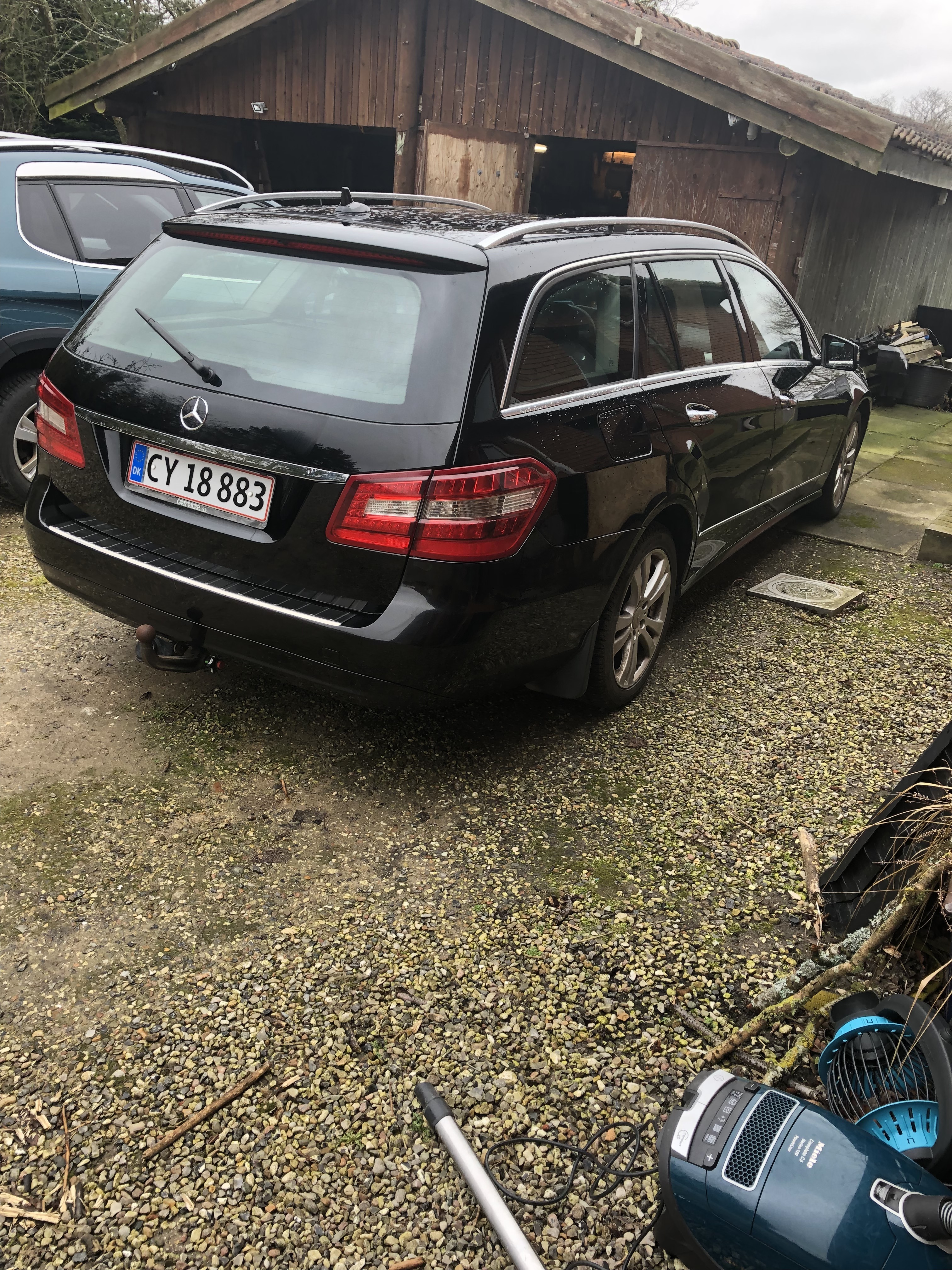Sort Mercedes E-Klasse fra 2012