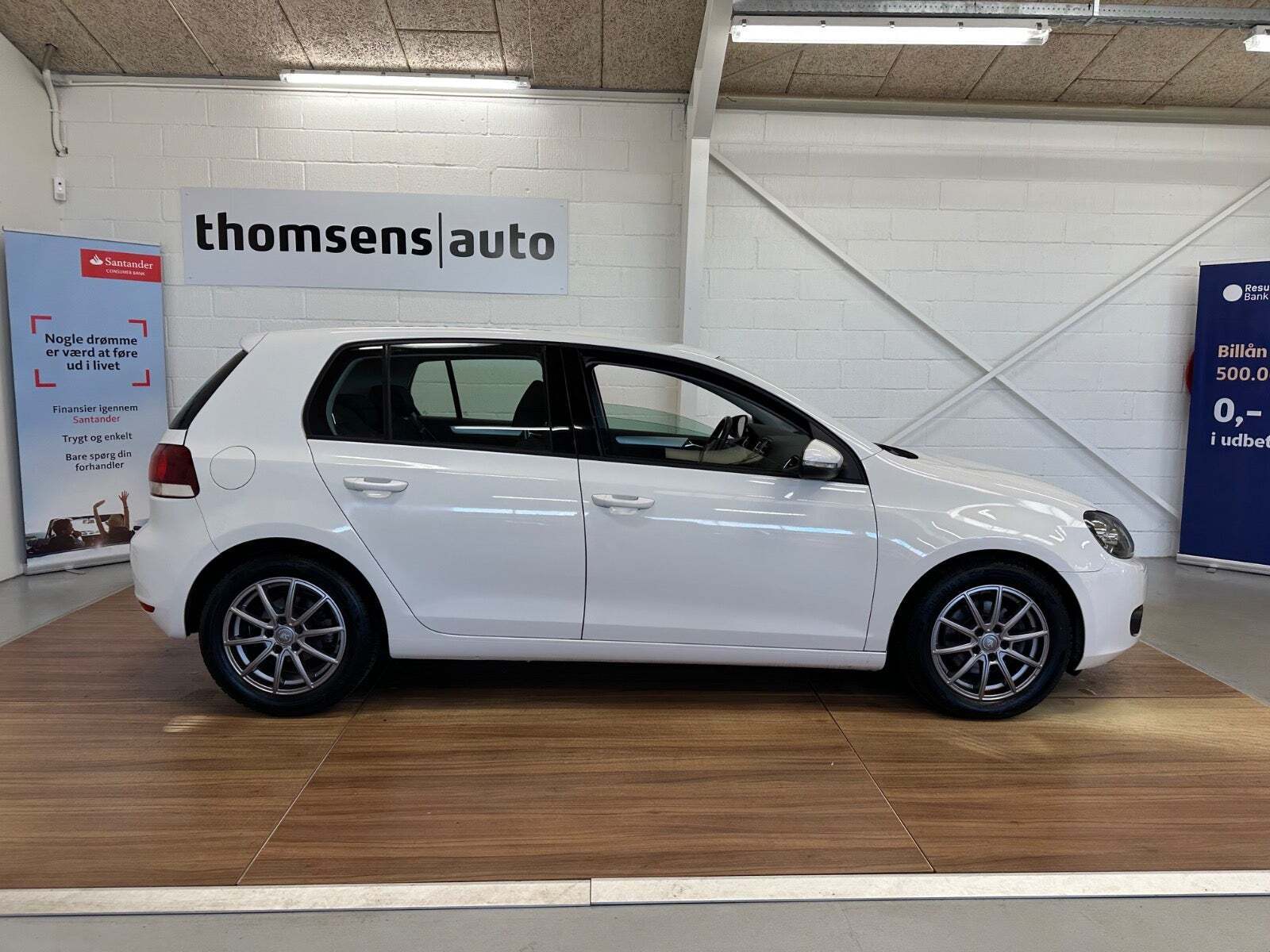 Hvid VW Golf VI fra 2013