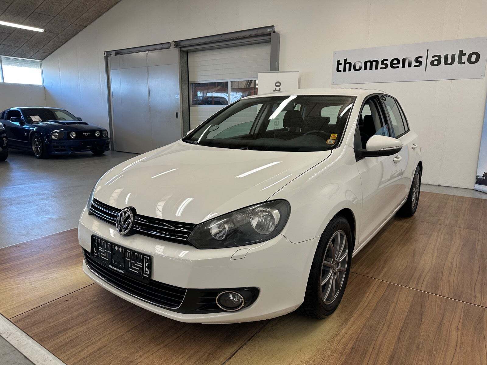 Hvid VW Golf VI fra 2013