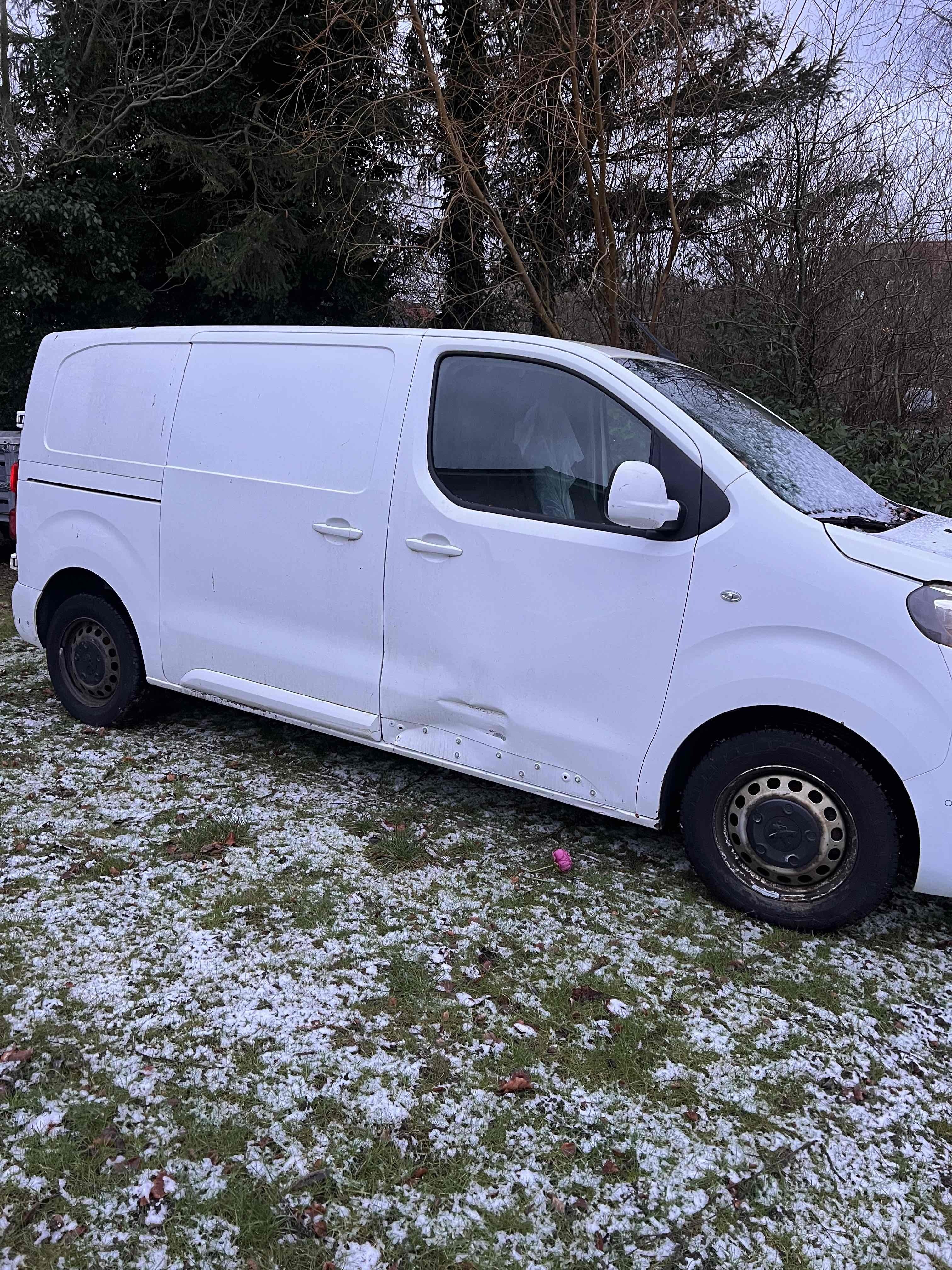 Hvid Peugeot Expert fra 2018