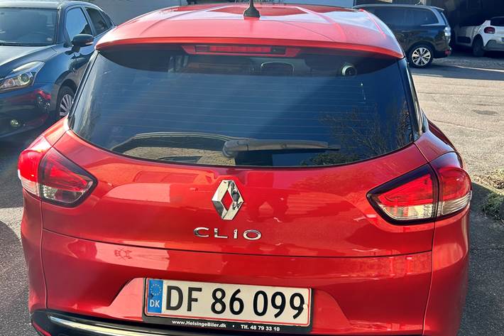 Rød Renault Ny Clio fra 2013