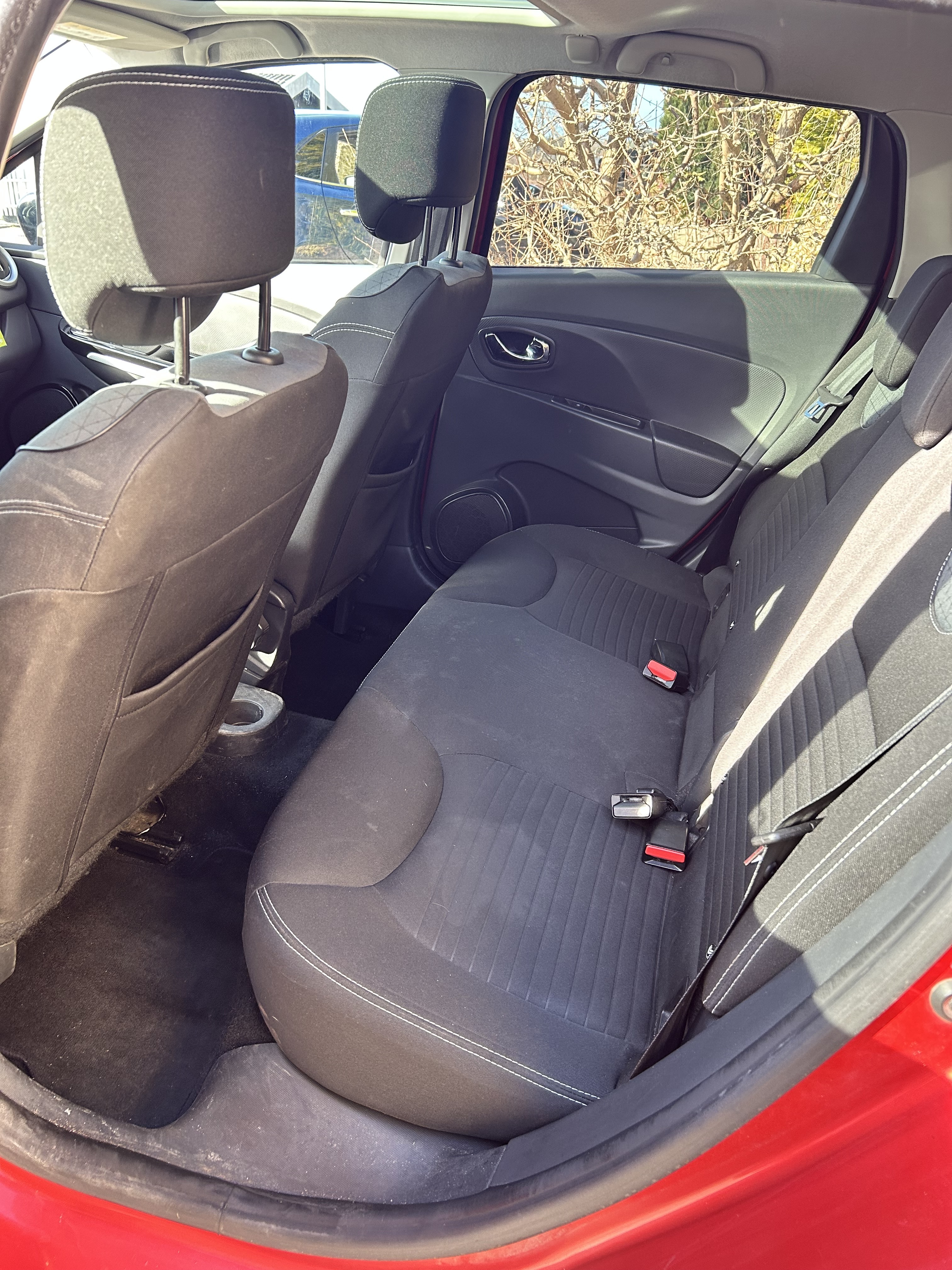Rød Renault Ny Clio fra 2013